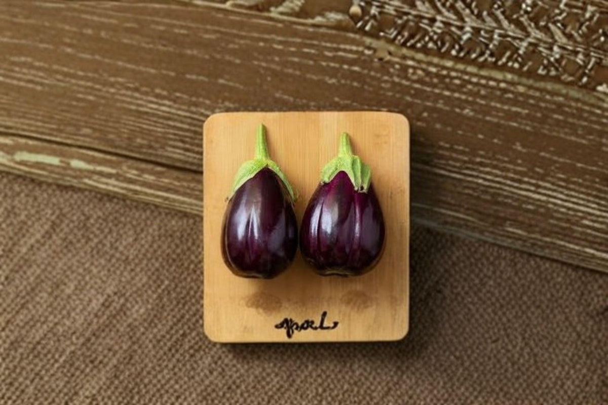 Black Beauty Eggplant Seeds – Heirloom Solanum melongena, Large Glossy Fruits, Classic Vegetable for Garden & Containers