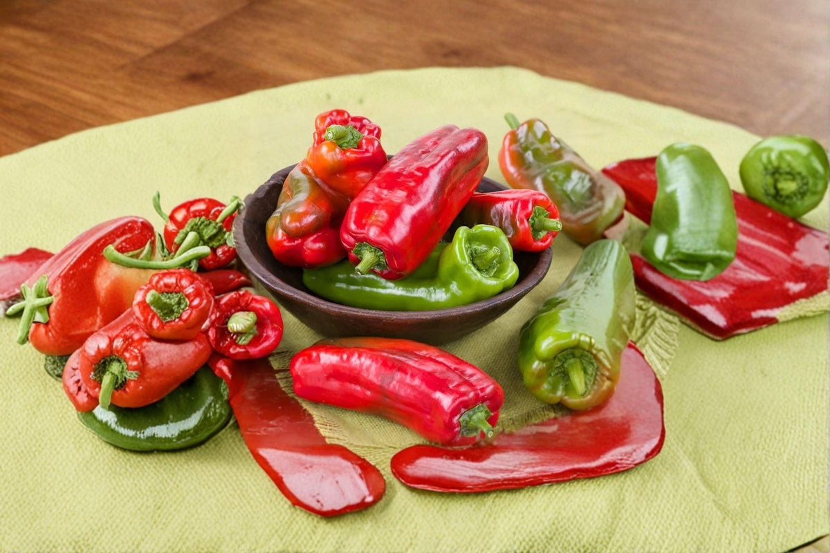 Giant Marconi Red Sweet Pepper Seeds – Italian Heirloom, Large Sweet Fruits, Non-GMO, Perfect for Roasting & Cooking