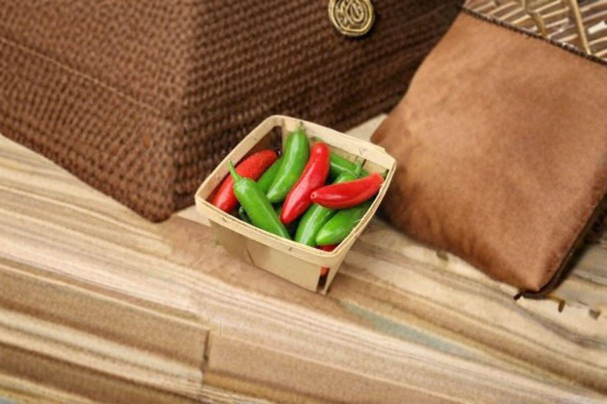 Serrano Tampiqueño Hot Pepper Seeds – Capsicum annuum, Mexican Salsa, Bright Heat, Compact Plant, 25 Seeds