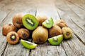 Jumbo Kiwi Seeds – Actinidia deliciosa Climbing Fruit Vine for Indoor Outdoor Growing, 20 Pack