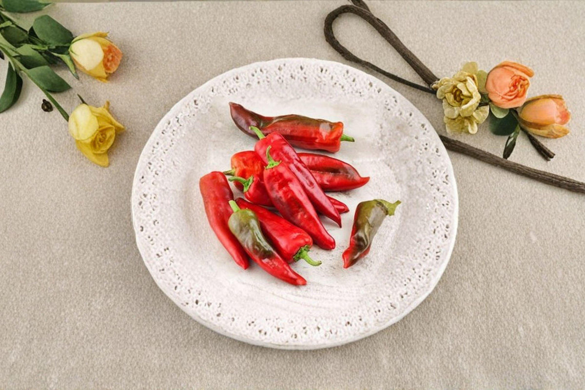 Barker Hot Pepper Seeds – Medium Heat, Long Pods, New Mexico Chili, Capsicum annuum, for Roasting & Drying