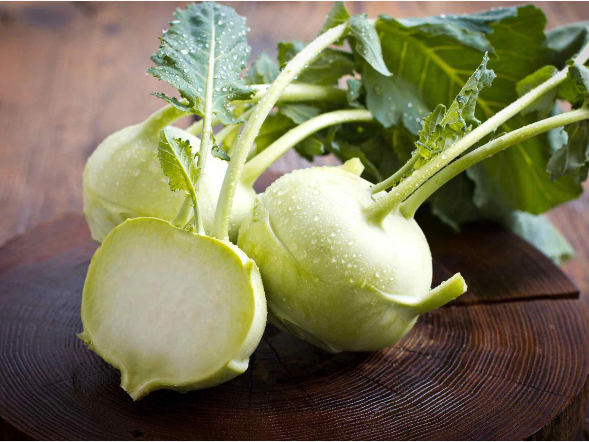 White Vienna Kohlrabi Seeds – Heirloom, Crisp Pale Green Bulbs, Cool-Season Vegetable, Open-Pollinated, 100 Seeds