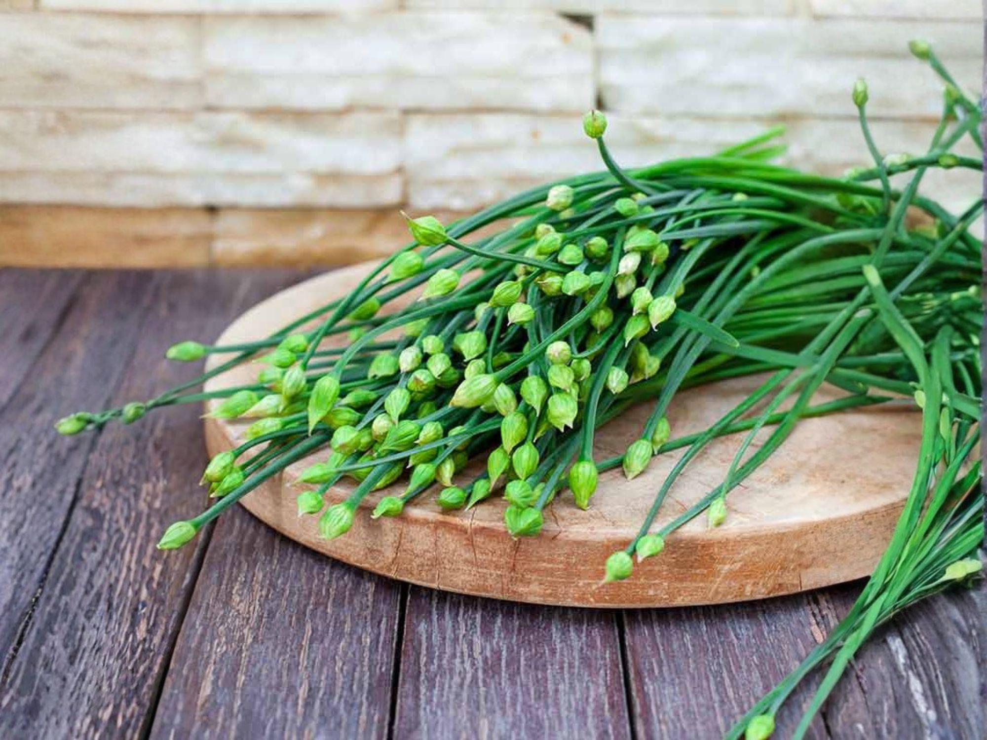 Flowering Chinese Leek Seeds – 100 Vegetable Seeds, Allium tuberosum, Edible White Flower Buds, Asian Herb, Garlic Chive Seeds