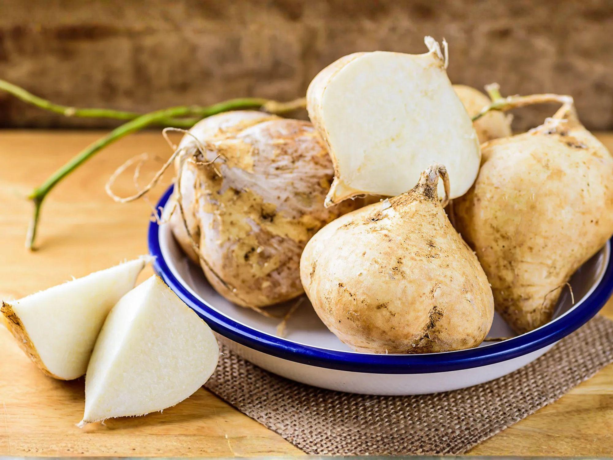 True Jicama Seeds – 10 Pachyrhizus erosus Root Vegetable Seeds for Planting, Vining, Latin Cuisine