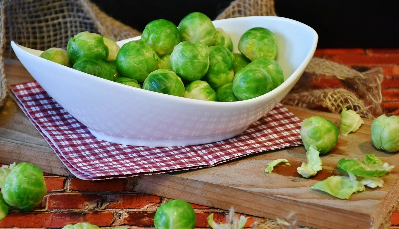 Long Island Improved Brussels Sprout Seeds - Heirloom Brassica oleracea, 250+ Seeds for Home Gardening