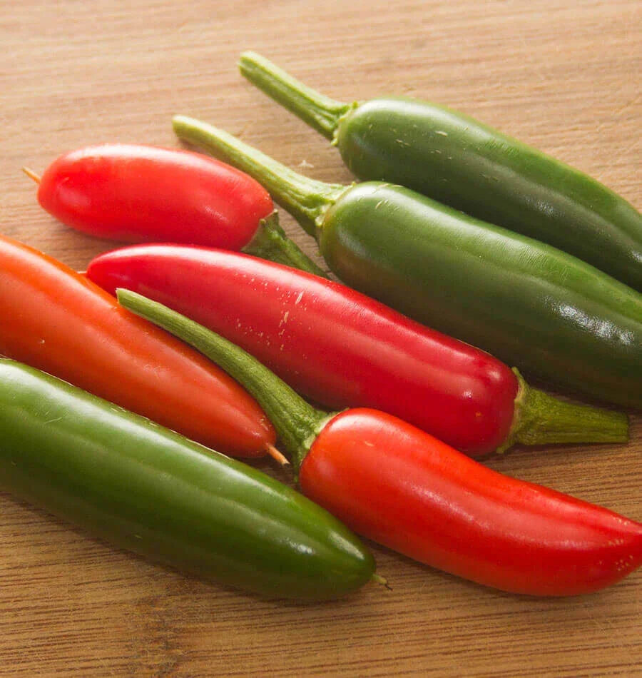 Serrano Pepper Seeds – Heirloom Capsicum annuum for Vegetable Garden – Spicy Chili Seeds, 50+ Non-GMO, Full Sun, Easy Grow
