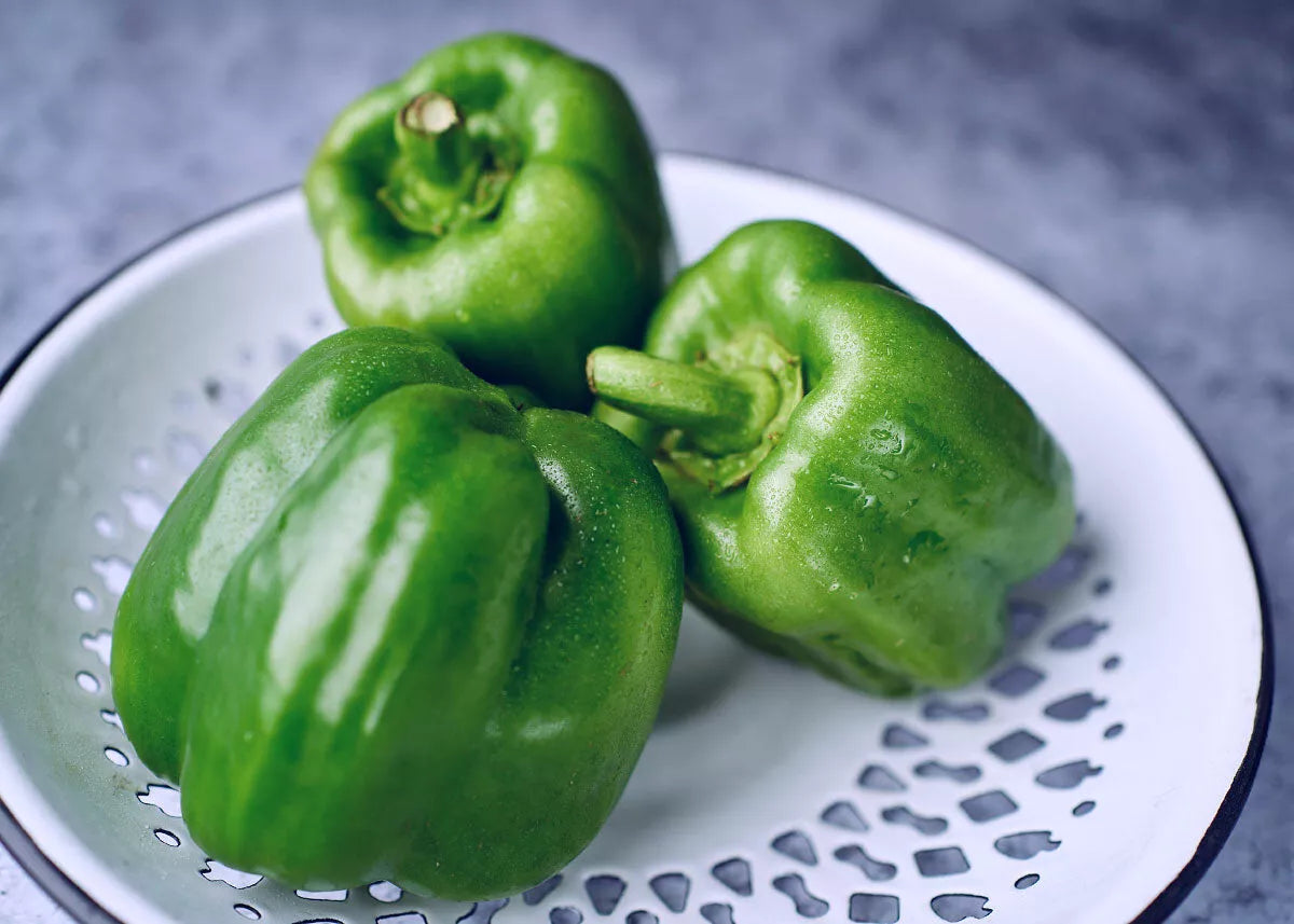 Sweet Emerald Giant Pepper Seeds – 50+ Non-GMO Heirloom Capsicum Annuum Vegetable Seeds for Home Garden