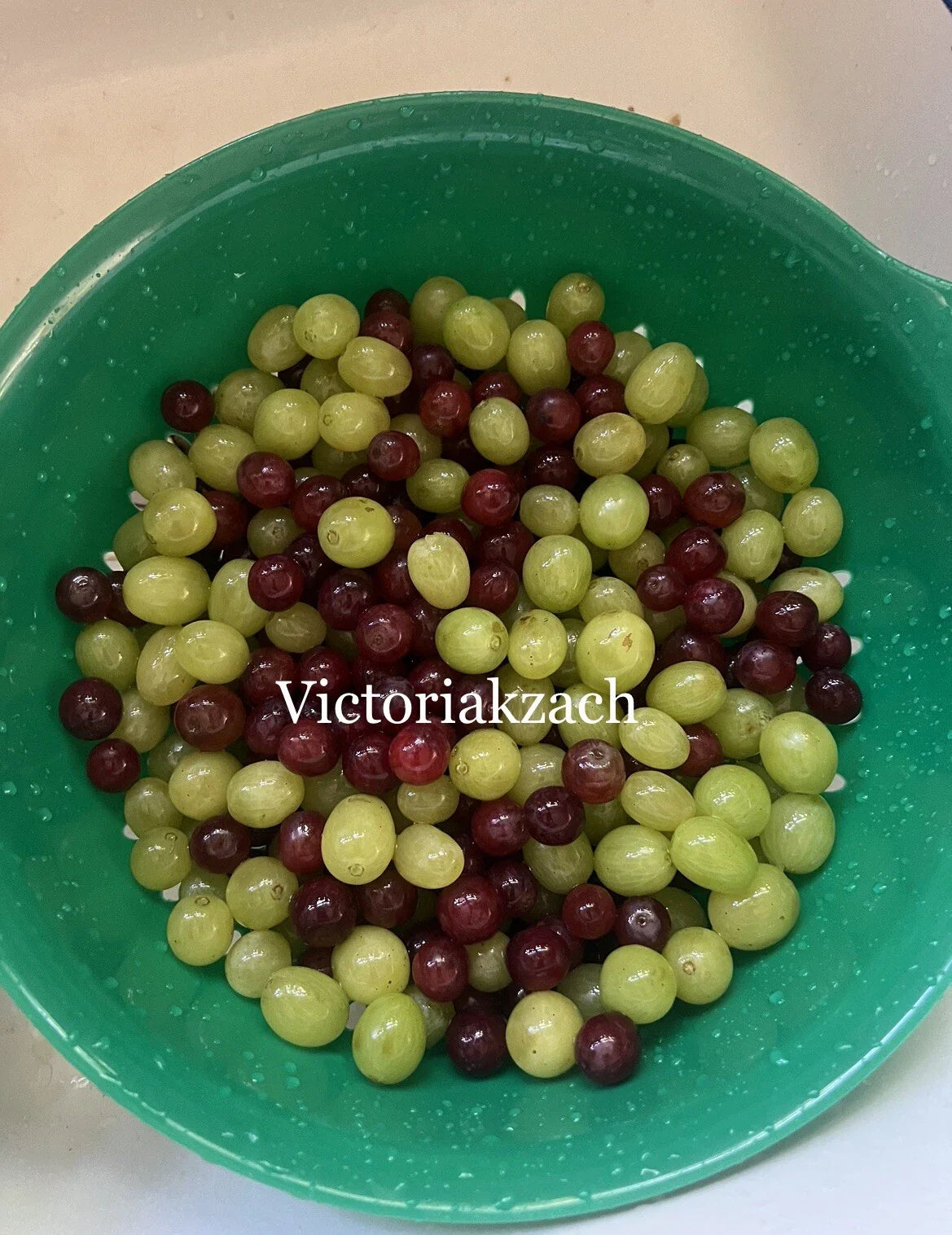 Giant Red & Green Globe Grape Seeds – Vitis Vinifera for Home Garden, Dessert, Snacking, 20 XL Seeds