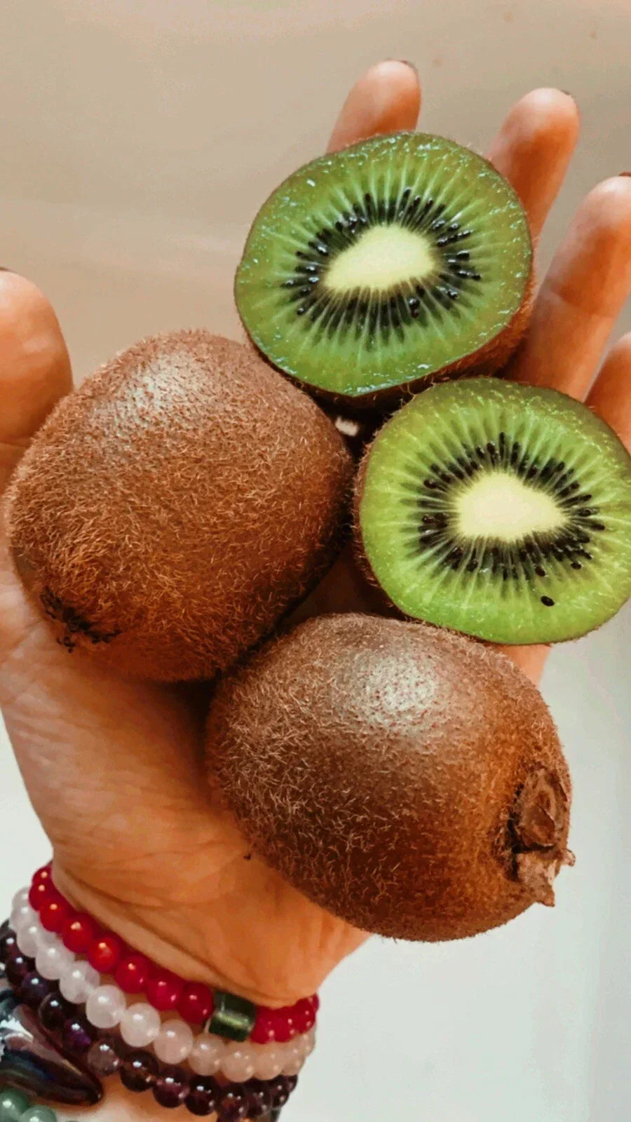 Organic Kiwi Seeds - 25 Non-GMO Edible Garden Fruit Seeds - Actinidia deliciosa Vine for Homegrown Backyard Garden
